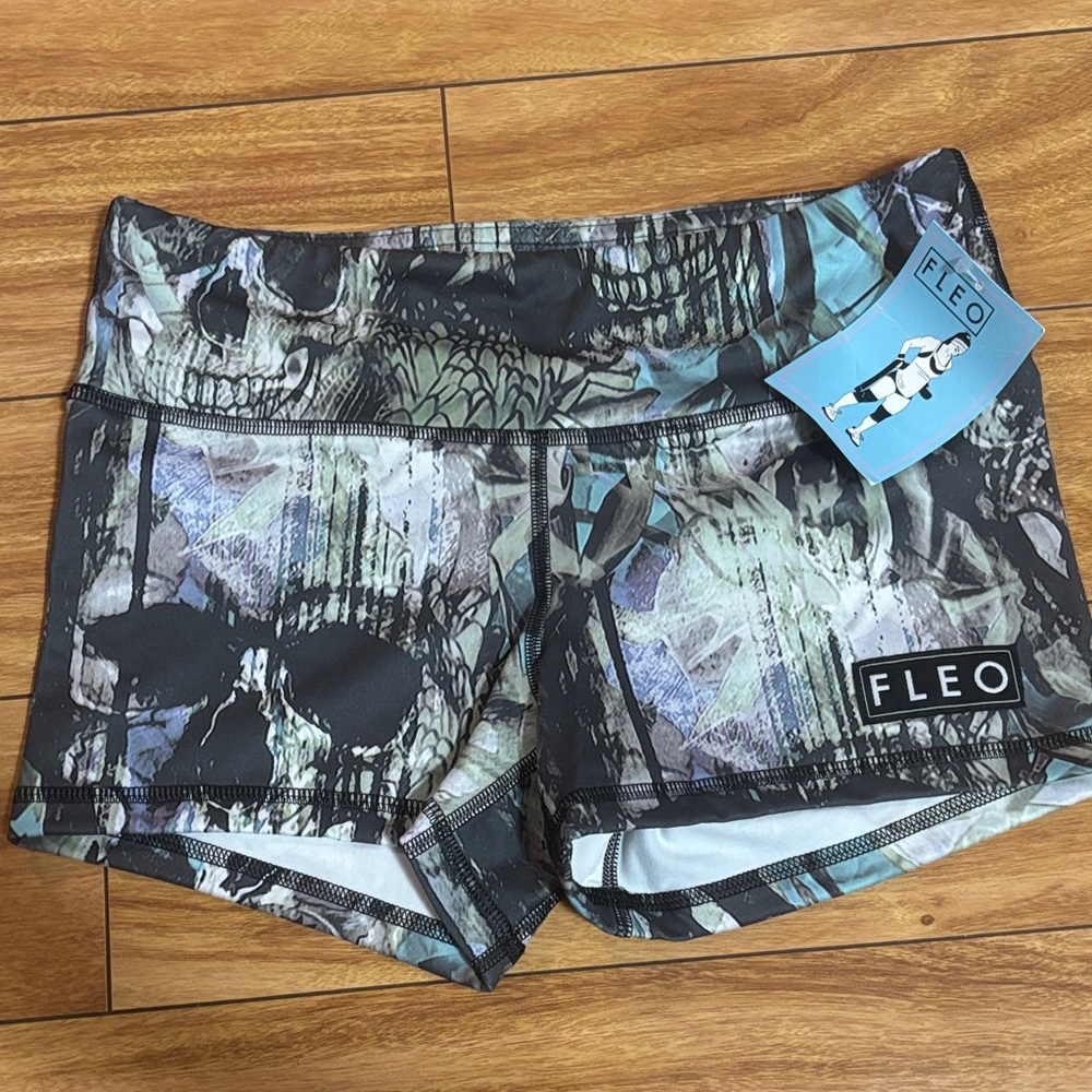 Fleo Women's Skull Pattern Athletic Shorts
